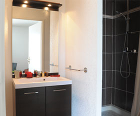 Résidence Parc Harmonie coin salle de bain